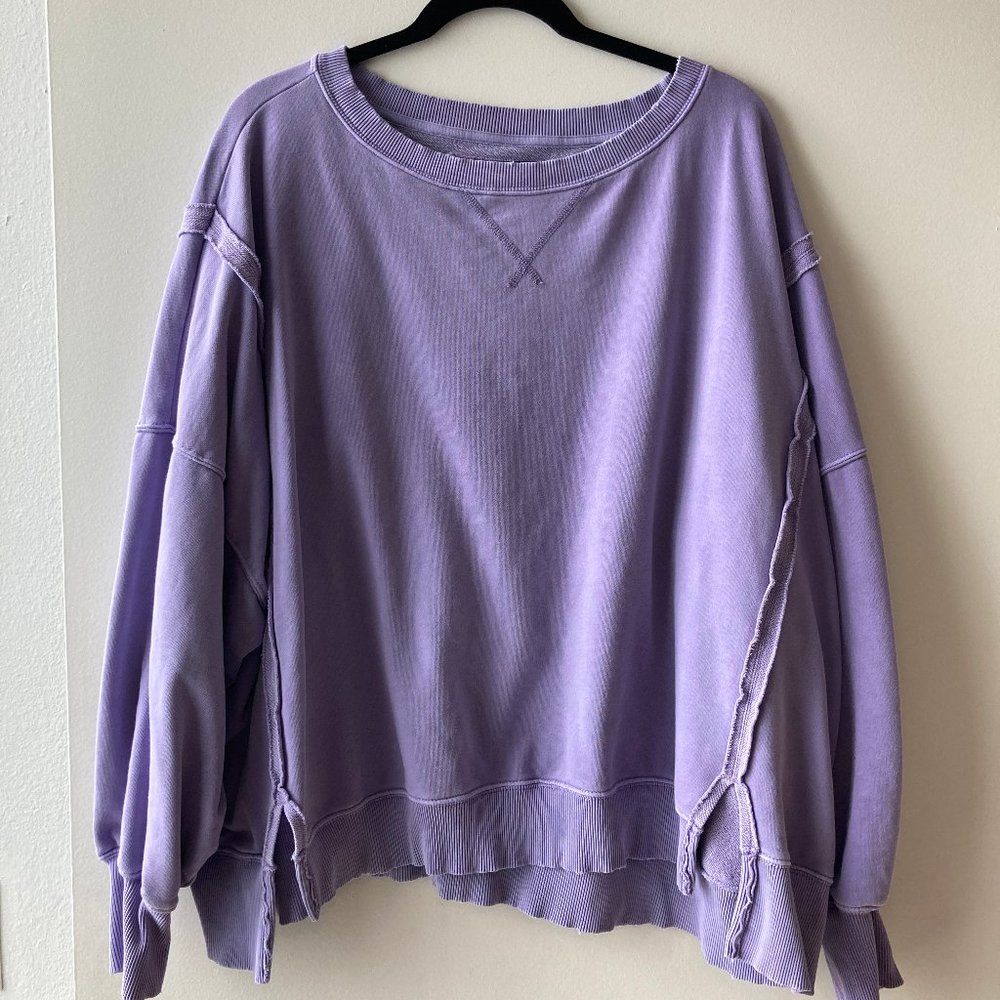 American Eagle Oversized Big Hug Crewneck Sweatshirt